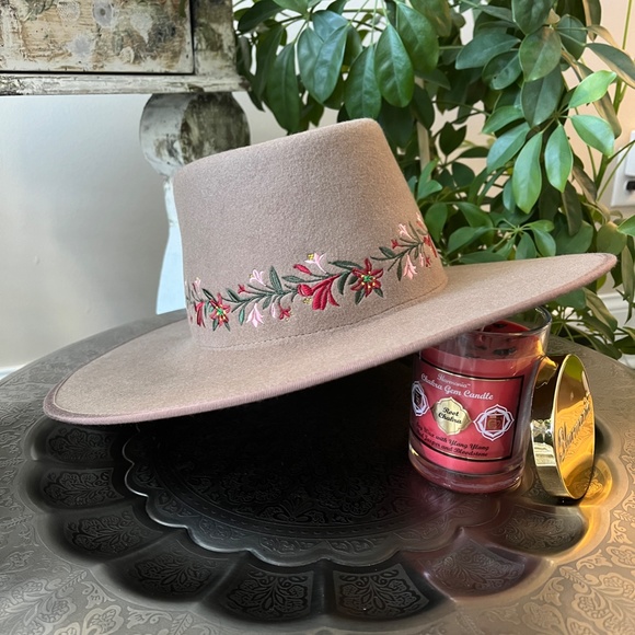 NEW Custom Luxury Gifts - Picture 4 of 4